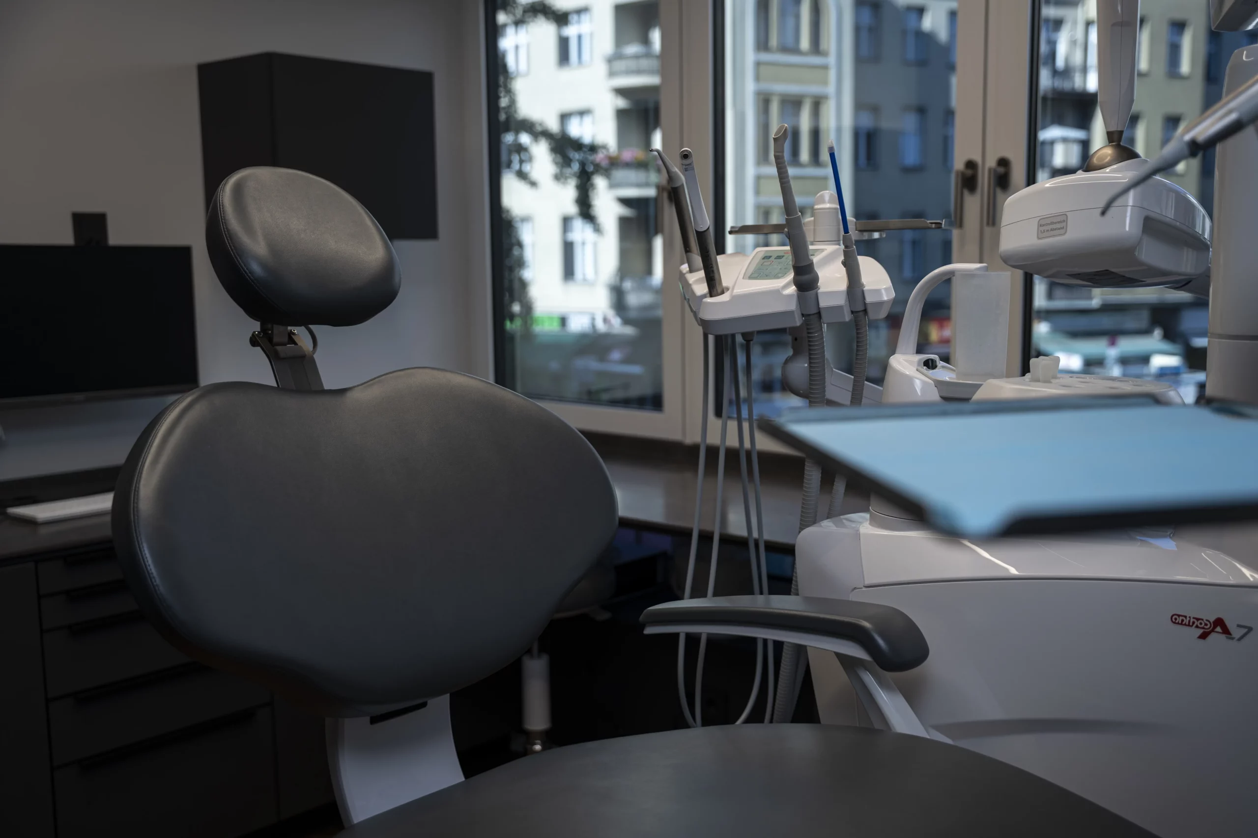 kieferorthopädie erwachsene,kieferorthopädie erwachsene berlin